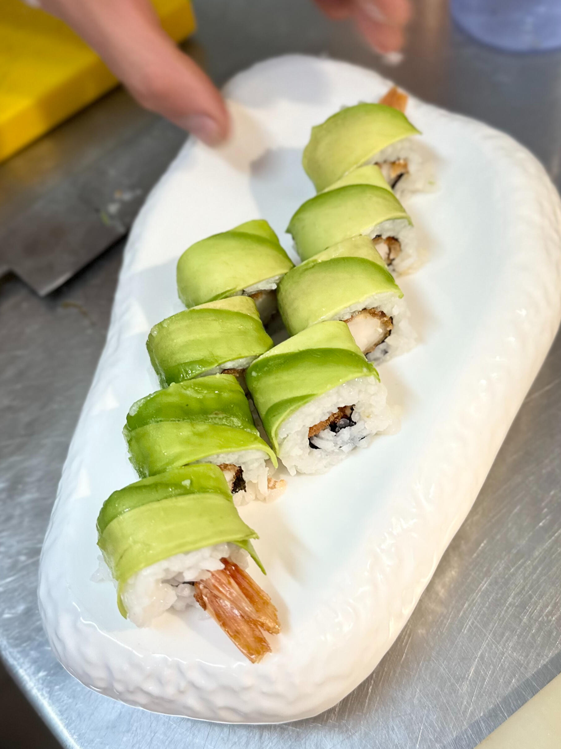 Sushi rolnice umotane u avokado