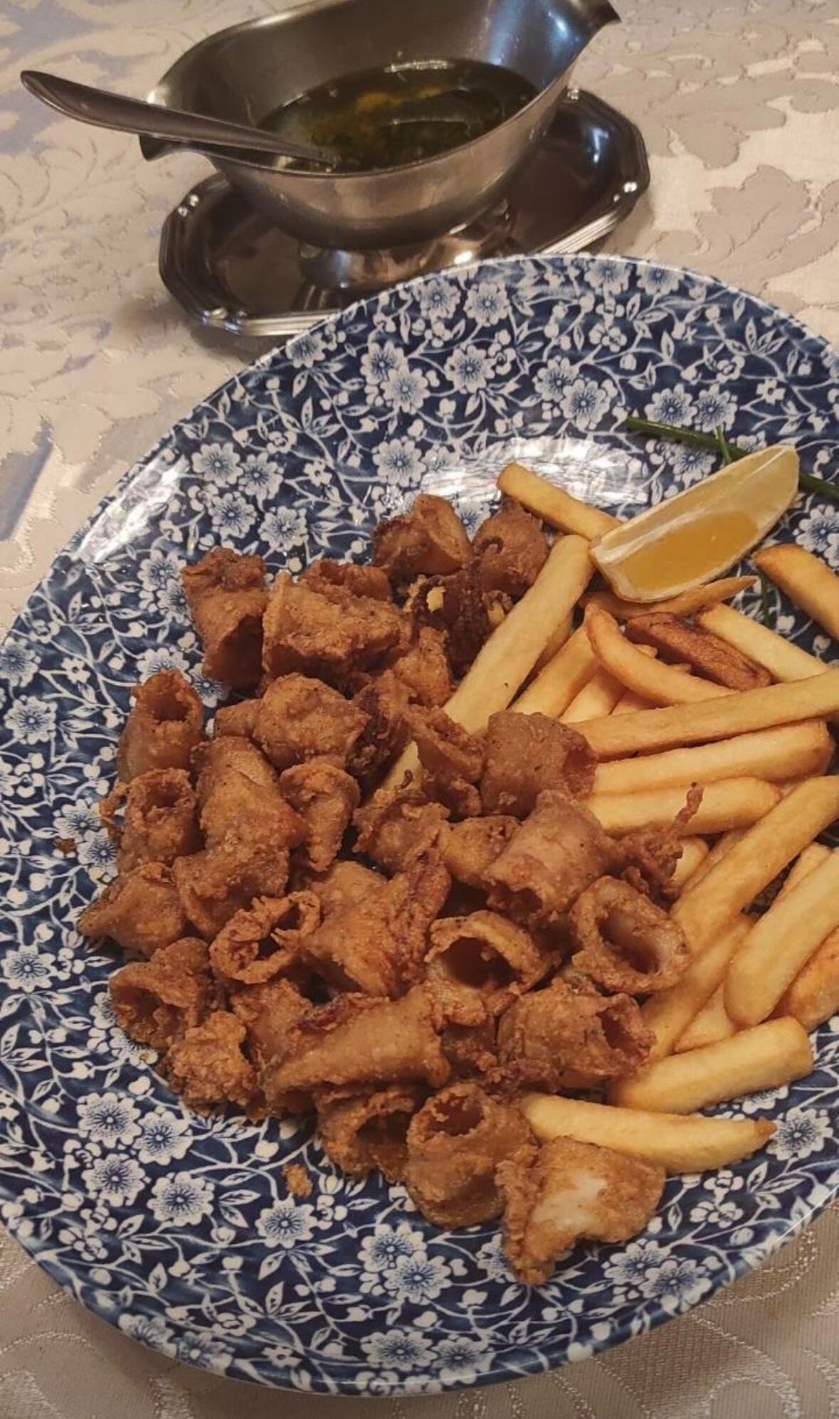 Hrskavi pohovan kalamari